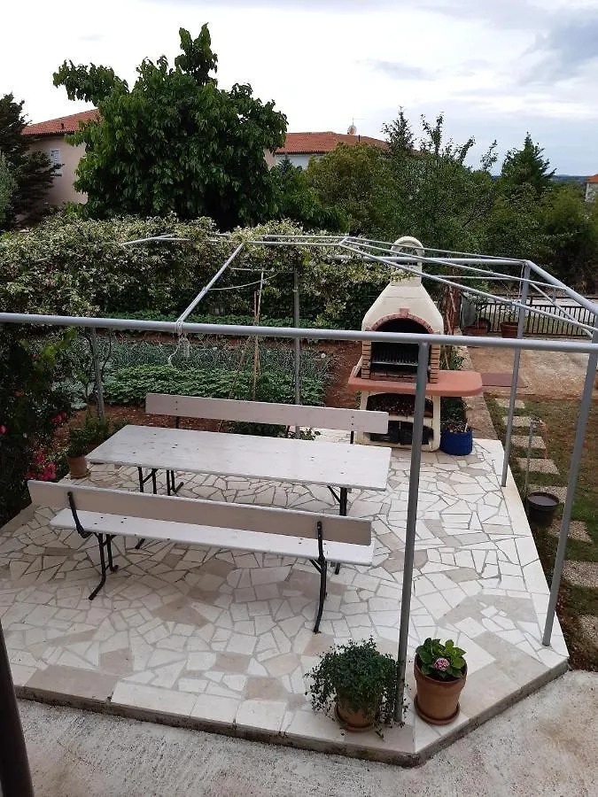 Apartment Thea Pula Hırvatistan