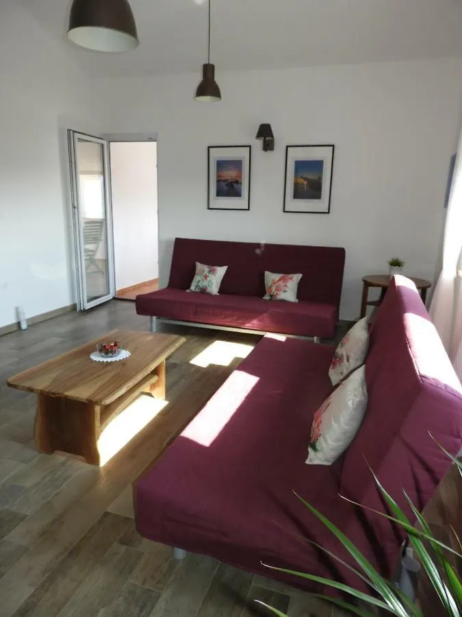Apartment Thea Pula 0*,